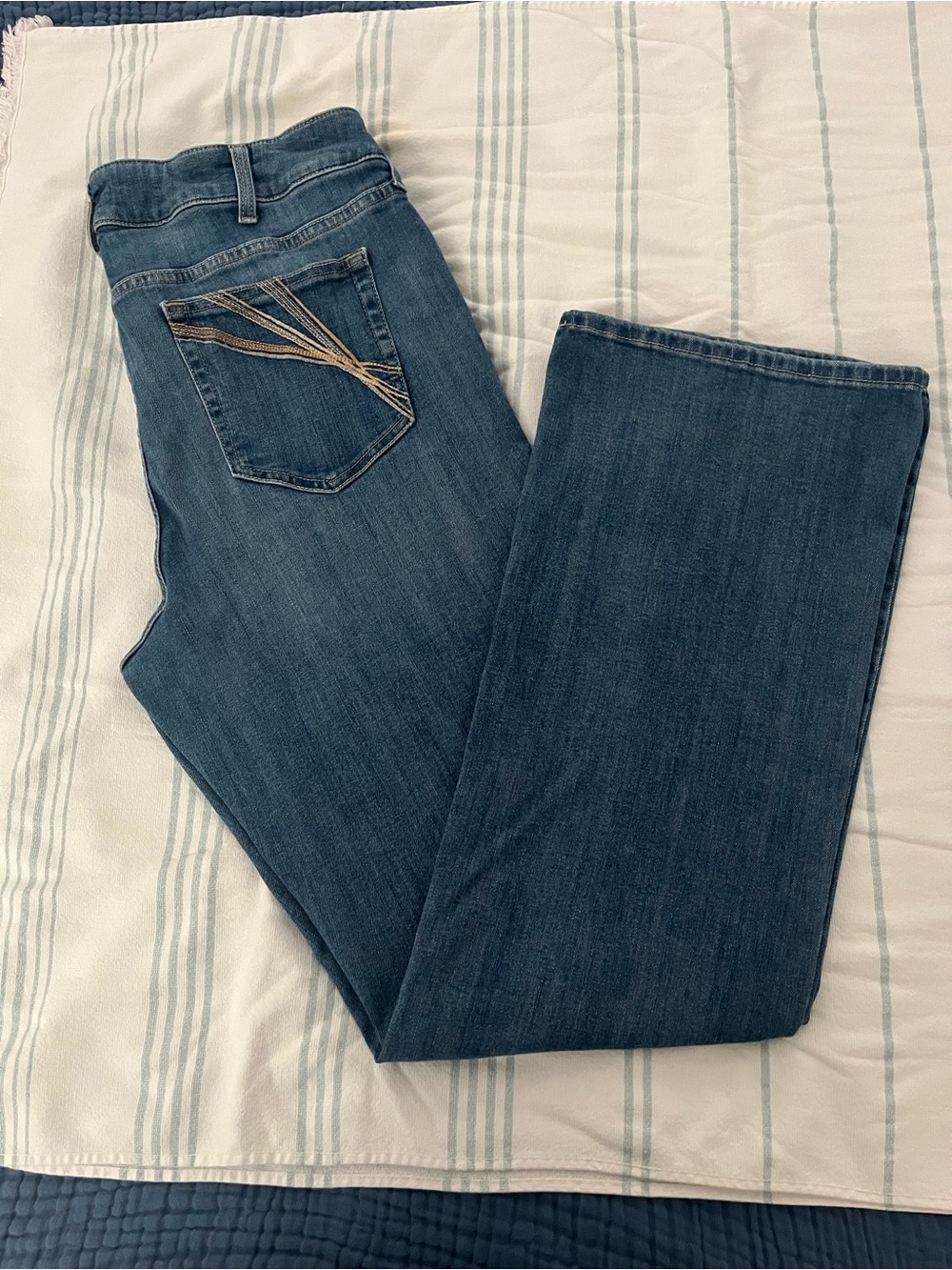 Ariat Women's Medium Blue Boot-Cut Jeans with Embroidered Back Pocket